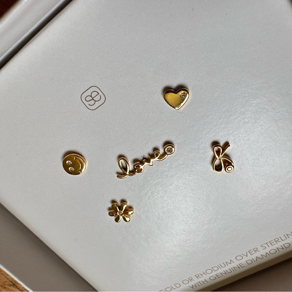 Sydney Evans 14K Gold and Diamond Mismatching Stud Earrings Love Flower Daisy - Picture 4 of 8